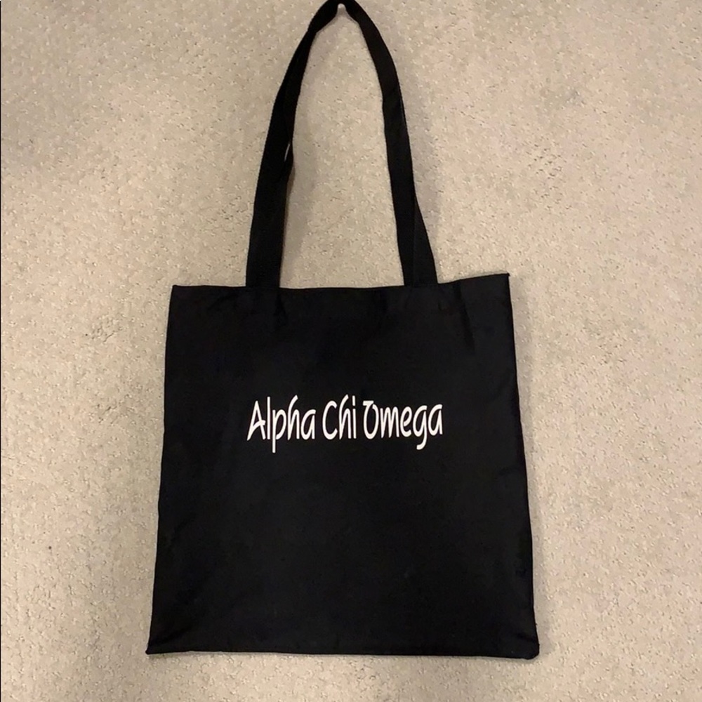 Alpha Chi Omega carry all 🌹AXO🌹
